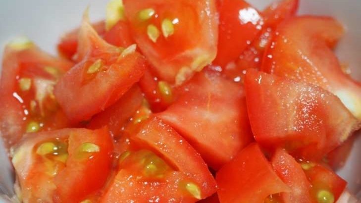【家事ヤロウ】豆腐とトマトの紅白サラダのレシピ。和田明日香さんの時短料理（4月6日）