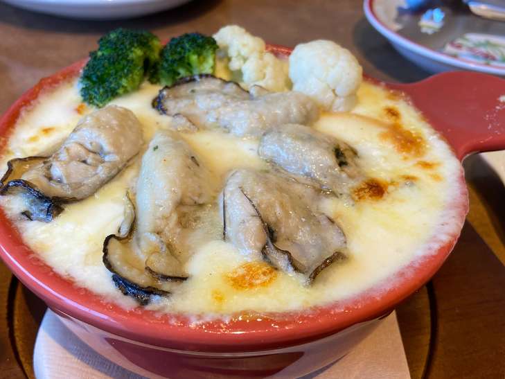 ジョリーパスタ第2位：窯焼きチーズパスタ～播磨灘産牡蠣の濃厚クリーム