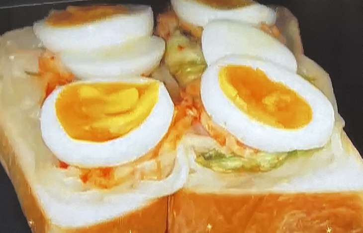 相葉まなぶ冷麺トースト