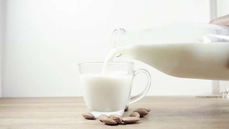【ウワサのお客さま】甘酒牛乳のレシピ。レジェンド寮母のバスケ飯（5月19日）