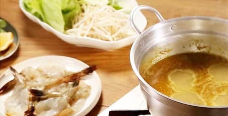 土曜はなにするえびのココナッツカレーしゃぶしゃぶ