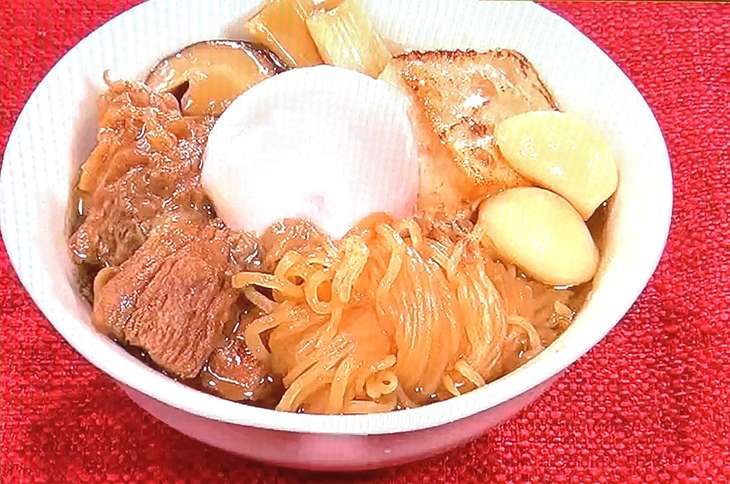 牛肉ゴロゴロ!スタミナすき焼き