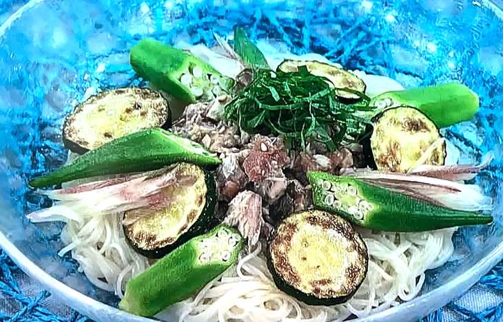 サバ缶で混ぜそうめん