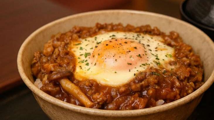 DOKINさん考案！華麗なる煮込みハンバーグ風丼のレシピ