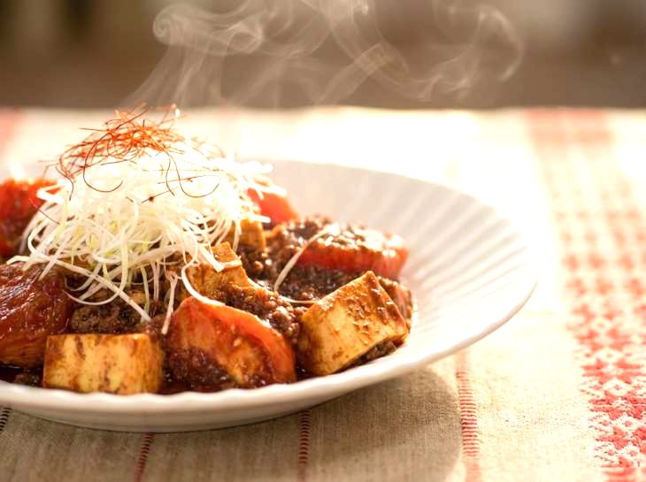 鈴木亜美さんのトマトマーボー豆腐