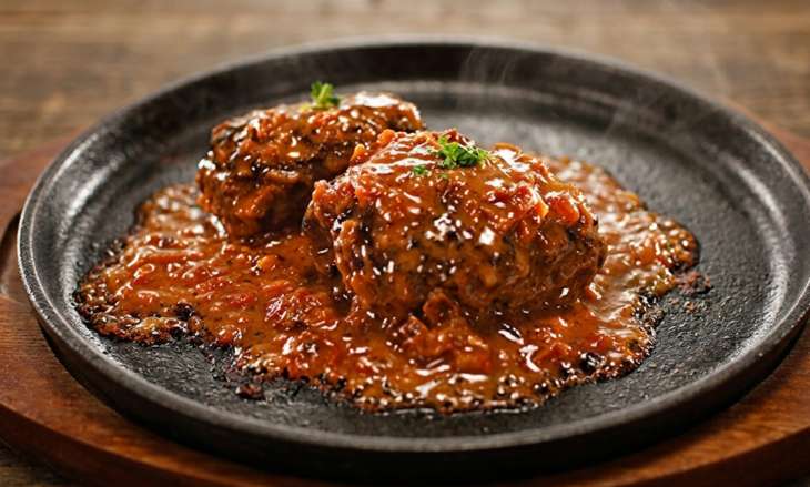 煮込ハンバーグ