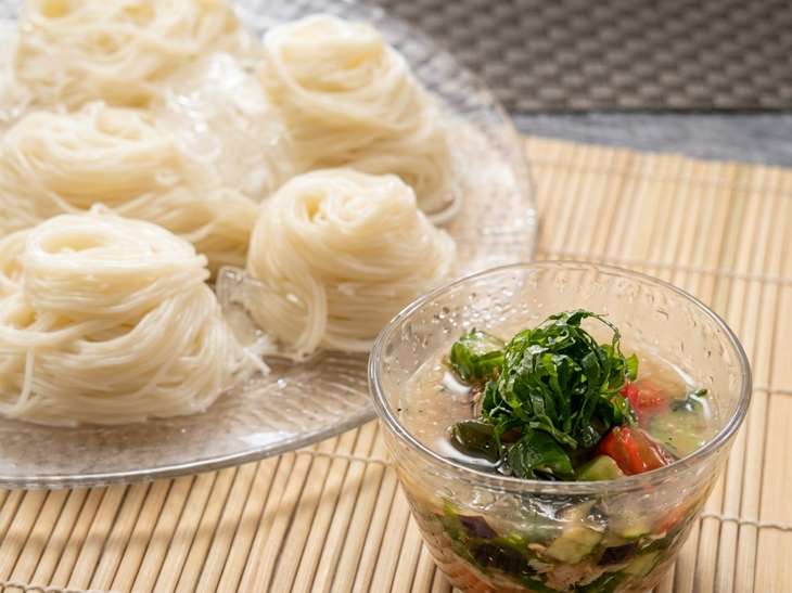 太陽の恵み丸ごと！アジな和⾵そうめんのそうめん